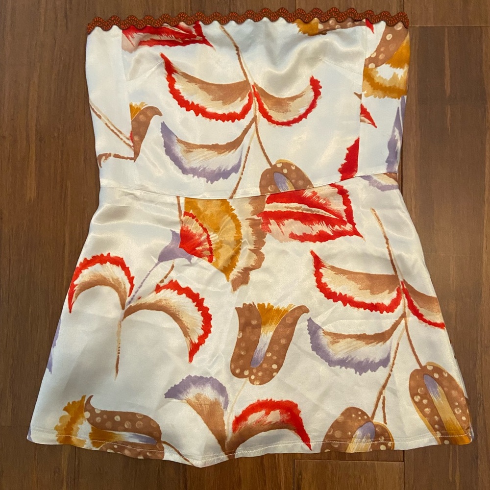 Fork Satin Strapless Tube Top